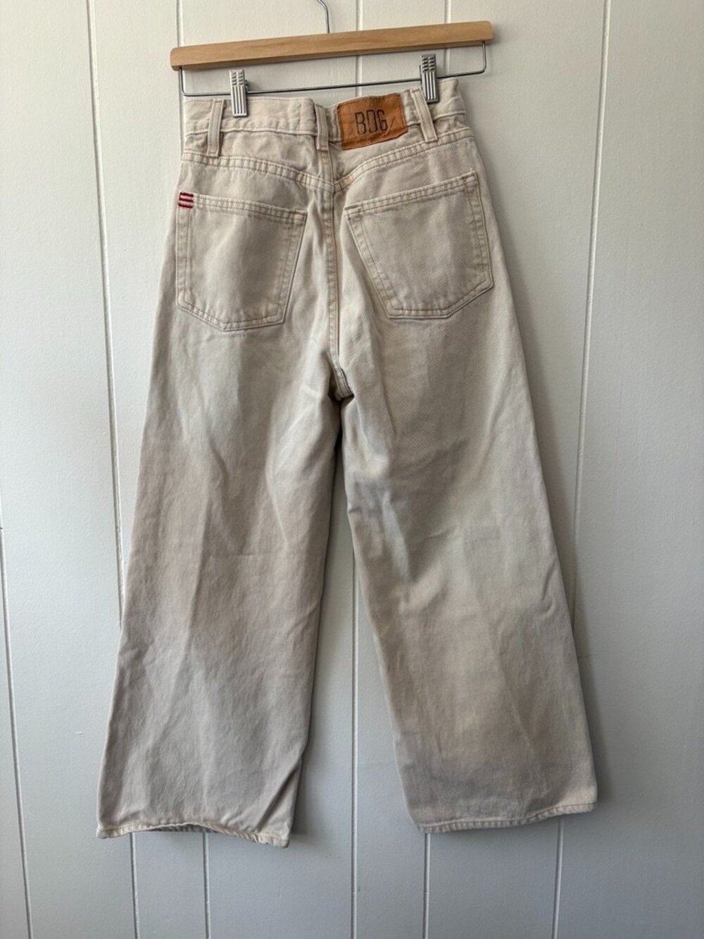 BDG High-Waisted Wide Leg Jean - Picture 3 of 6